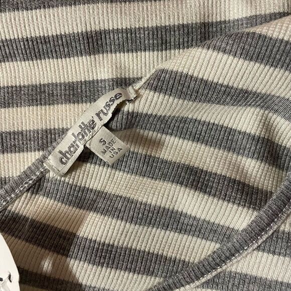 Charlotte Russe NWT Light Gray & Cream Striped Bodycon Midi Dress Size S - Picture 5 of 12